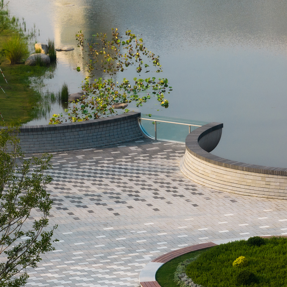 世博文化公园“别有洞天“桥梁